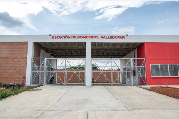 Fachada de la estación de bomberos del norte de Valledupar