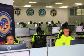Centro de monitoreo de la Policía Nacional coordina el operativo de seguridad para la posesión presidencial en Cali.
