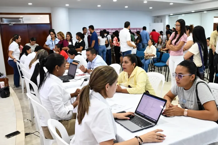 Jóvenes y trabajadores participan en jornada de empleabilidad en el Cesar