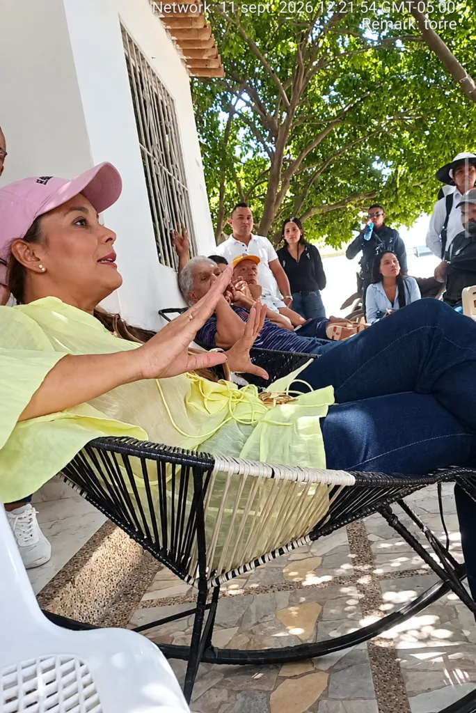 Andreína García durante conversatorio sobre el acueducto de La Junta