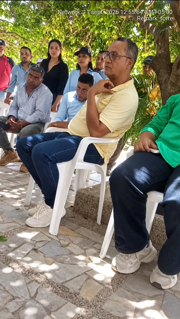 Líderes de La Junta, La Peña y Curazao durante conversatorio sobre el acueducto