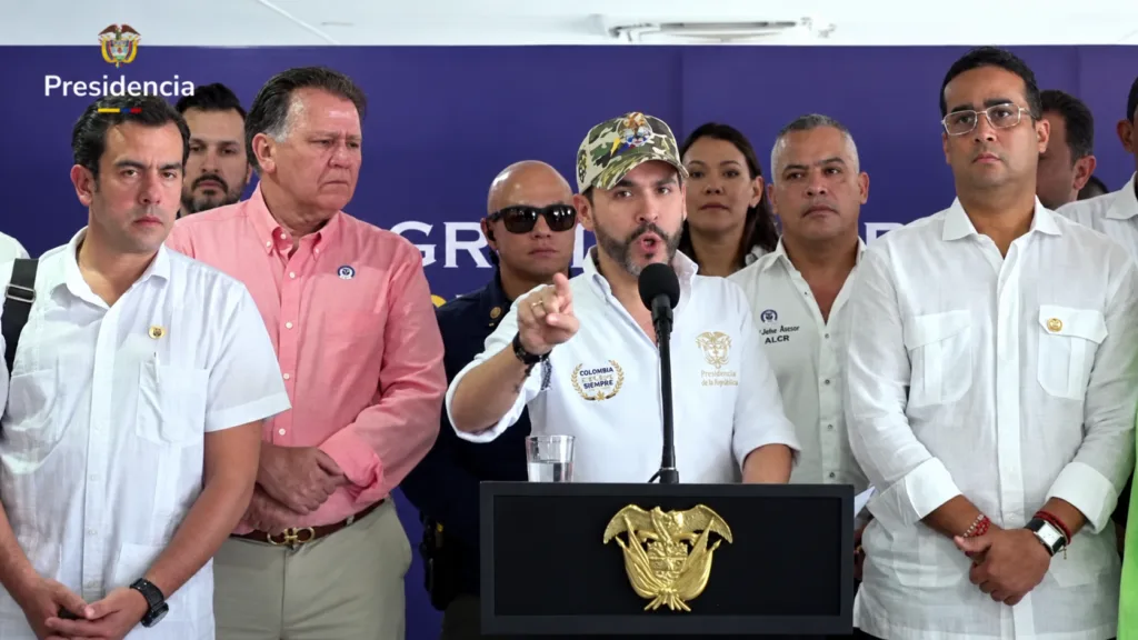 Abelardo De La Espriella junto a Indalecio Dangond, Rodrigo Lara, Jairo Aguilar y Cubita Urbina en Riohacha