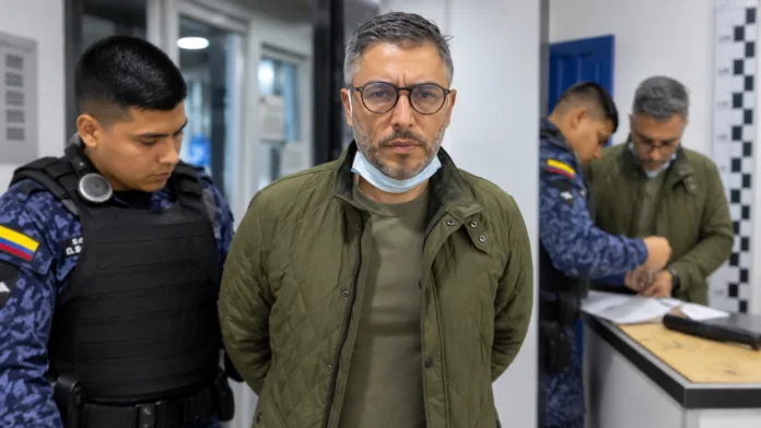 Juan Carlos Abadía durante su traslado a la cárcel de Villahermosa