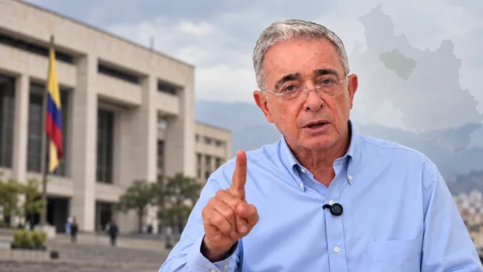 Álvaro Uribe pide definición por El Aro y La Granja