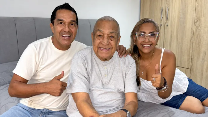 Alci Acosta reaparece en su casa de Soledad junto a Checo Acosta y Ruth María