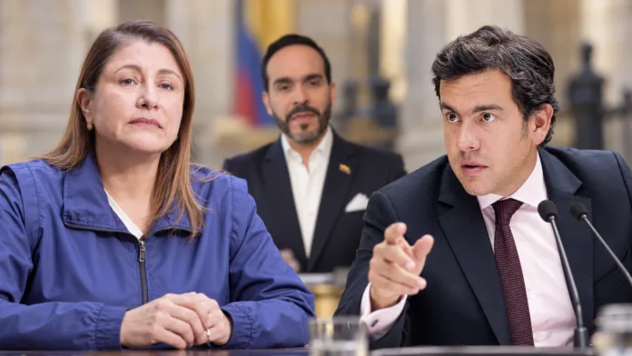 Iris Marín y Rodrigo Lara durante el rifirrafe entre Gobierno y Defensoría