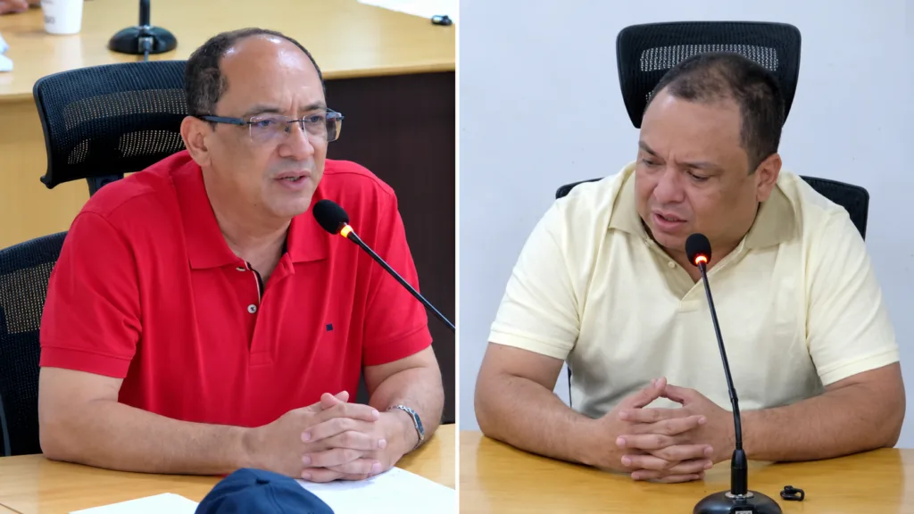 Jesús Suárez y Manuel Gutiérrez durante el debate sobre el Rosario Pumarejo