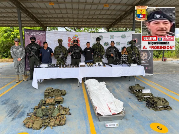 Operativo de la Fuerza Pública contra la Segunda Marquetalia con imagen de alias ‘Robinson’.