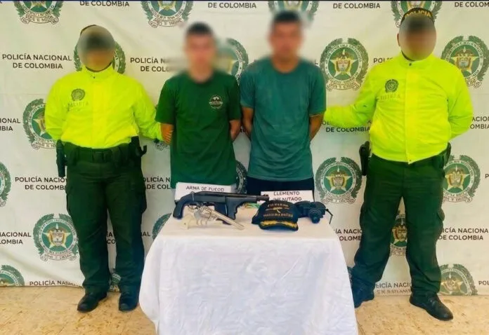 Captura de dos hombres señalados como alias Poper y Tucán durante operativo en San Martín, Cesar.