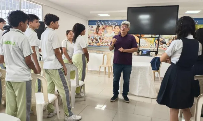 Estudiantes de la Institución Educativa Prudencia Daza durante una jornada académica en Valledupar