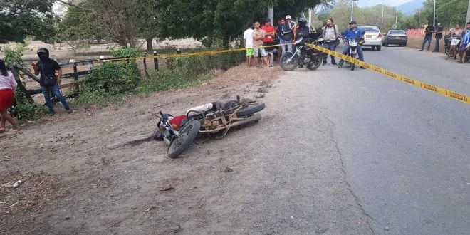 Escena del homicidio de Luis Andelfo Palencia en la vía Valledupar-Azúcar Buena