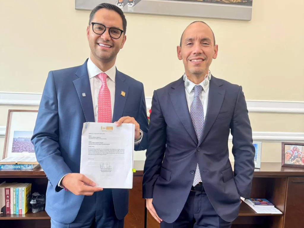 Mello Castro presenta proyecto de ley para territorios con cárceles