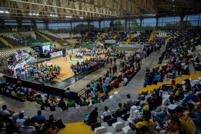 Deportistas y delegaciones participan en los Juegos Intercolegiados del Cesar 2026 en Valledupar