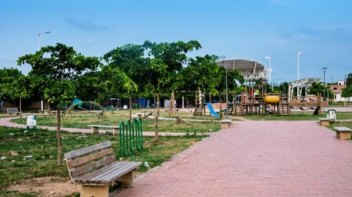 Vista general del Megaparque de Populandia en Valledupar, donde la comunidad alerta por su deterioro