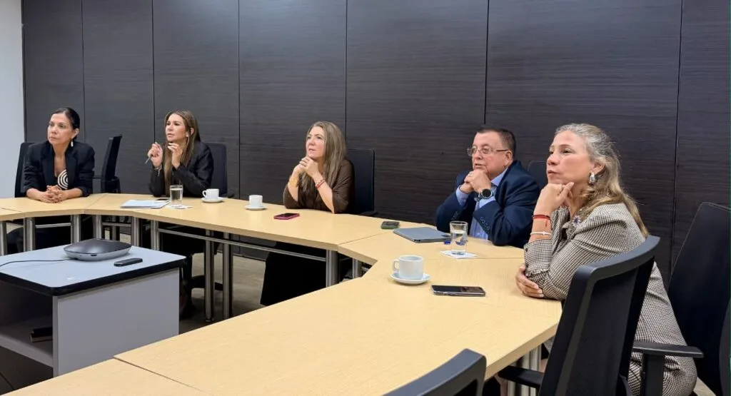 Reunión en la CREG sobre tarifas de energía para el Caribe