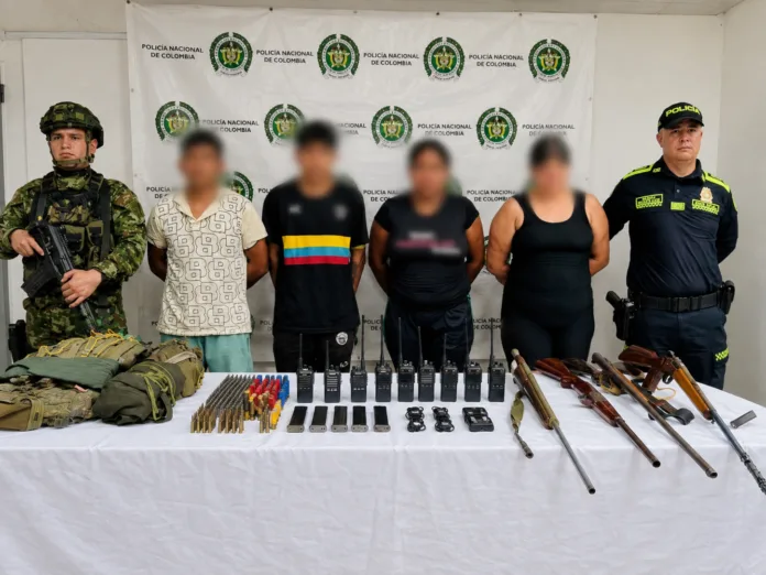 Personas capturadas durante operativo contra presuntos integrantes del ELN en El Paso