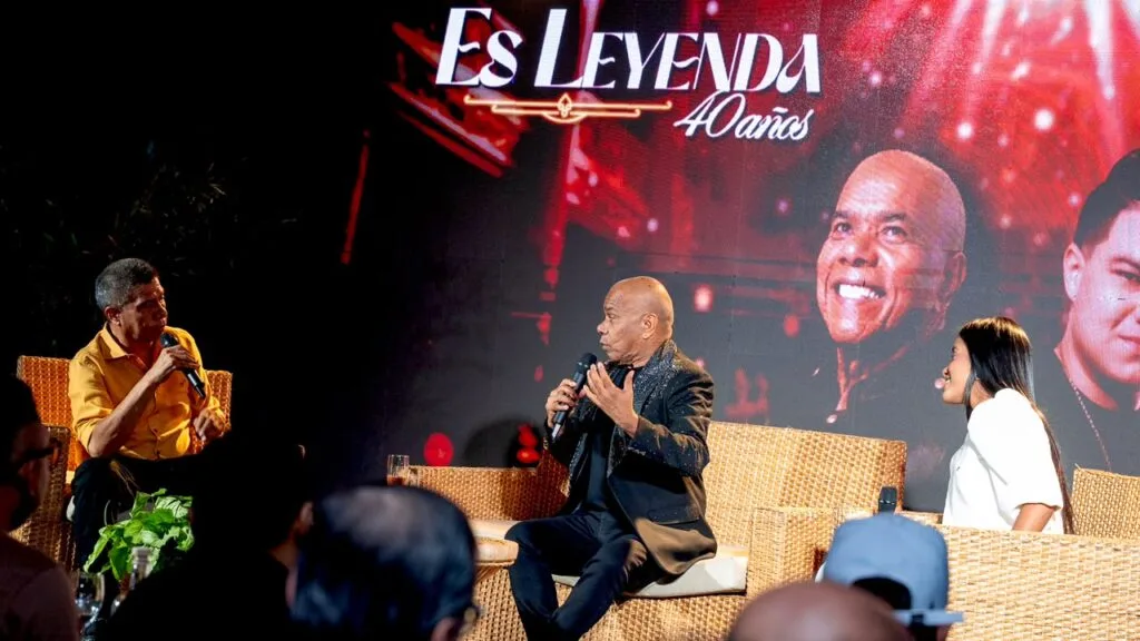 Miguel Morales durante conversatorio sobre sus 40 años de trayectoria vallenata.