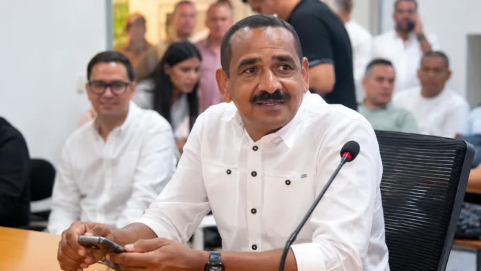 Eduardo Esquivel no renunciaría a la Secretaría de Gobierno del Cesar