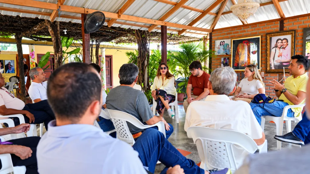 Fontur en La Junta durante reunión en la Casa Museo de Rosa Elvira Díaz