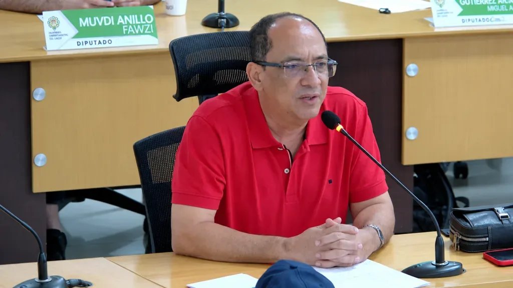 Diputado Jesús Javier Suárez Moscote durante una sesión de la Asamblea del Cesar sobre los descuentos del impuesto vehicular.