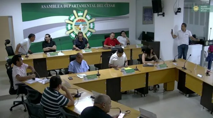 Obras viales en el Cesar durante sesión de la Asamblea Departamental