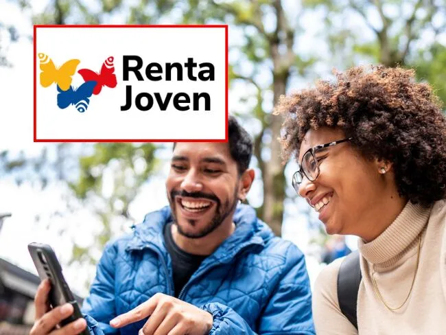Jóvenes consultan información sobre Renta Joven en Valledupar durante el quinto ciclo de pagos