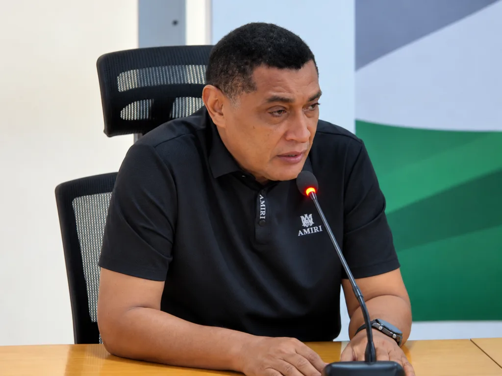 Diputado Ronalt Arturo Castilla Brochel durante una sesión de la Asamblea del Cesar sobre descuentos del impuesto vehicular.