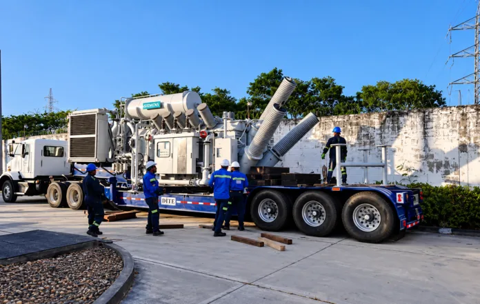 Traslado de transformador de respaldo para atender la contingencia eléctrica en la subestación de Codazzi, Cesar.