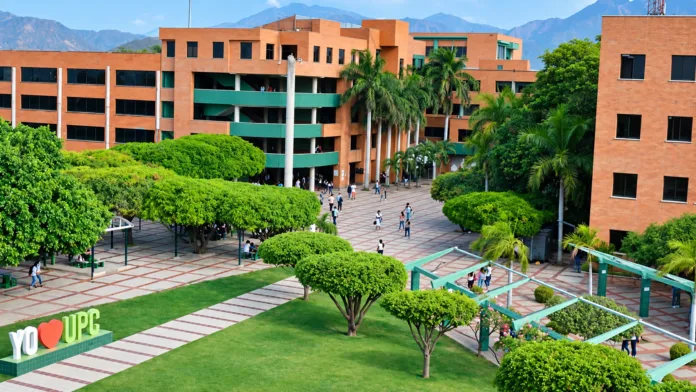Campus de la Universidad Popular del Cesar en Valledupar, referente de educación superior en el departamento.